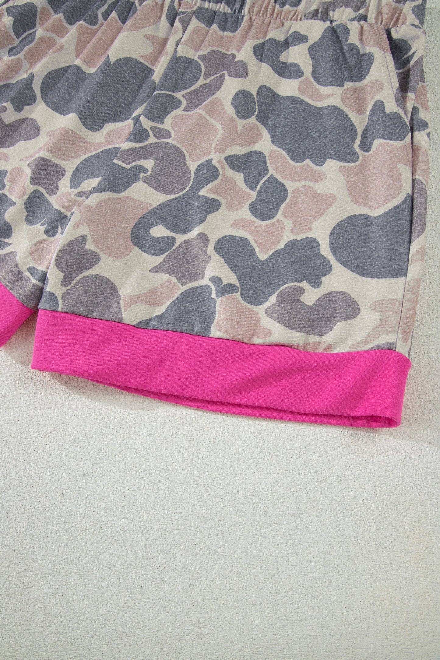 Camo Contrast Trim Tank & Elastic Waist Shorts Set